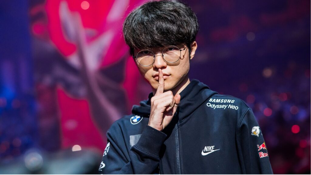Faker earns 800k a mth¿